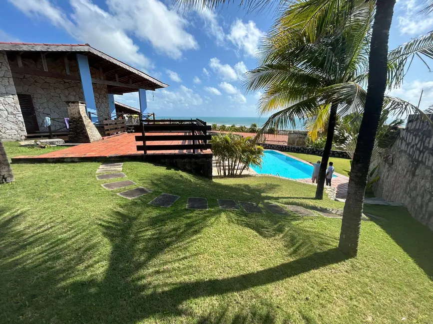 Foto 3 de Casa com 4 quartos à venda, 330m2 em Aquiraz - CE