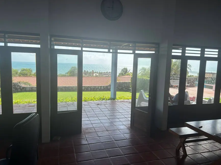 Foto 5 de Casa com 4 quartos à venda, 330m2 em Aquiraz - CE