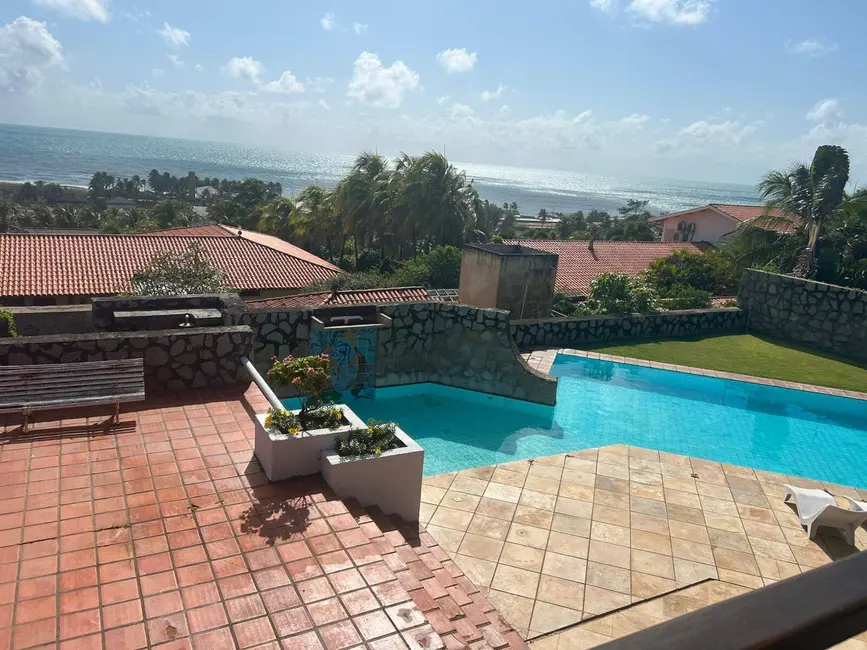 Foto 2 de Casa com 4 quartos à venda, 330m2 em Aquiraz - CE