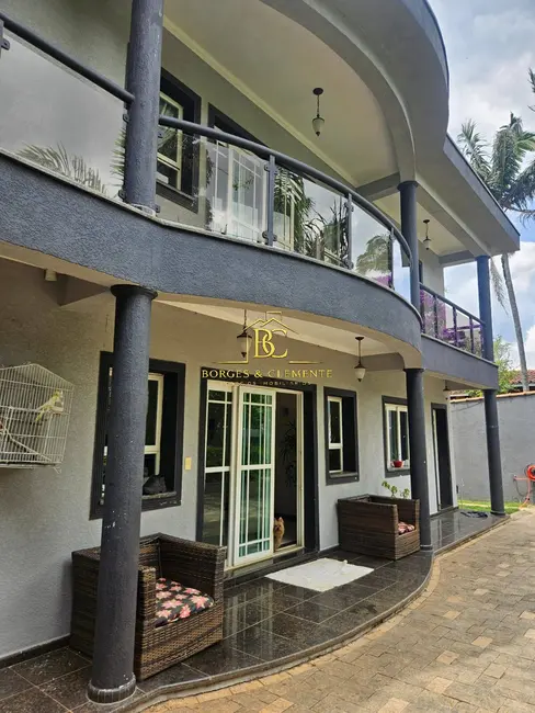 Foto 8 de Casa com 4 quartos à venda, 1000m2 em Vila Santista, Atibaia - SP
