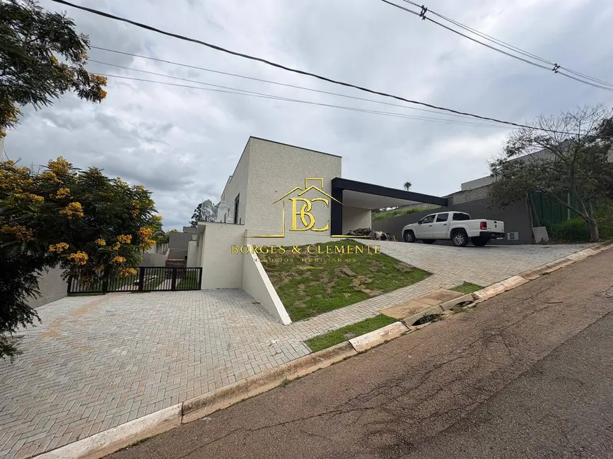 Foto 2 de Casa com 3 quartos à venda, 800m2 em Usina, Atibaia - SP