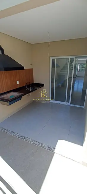 Casa com 3 quartos à venda, 300m2 em Jardim Paulista, Atibaia - SP - imagem 1 Foto 1 de Casa com 3 quartos à venda, 300m2 em Jardim Paulista, Atibaia - SP