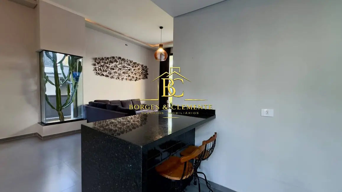 Foto 6 de Casa com 2 quartos à venda, 200m2 em Rio Abaixo, Atibaia - SP