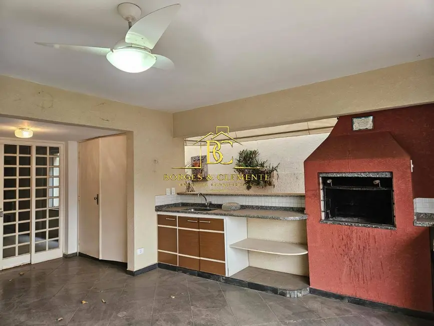 Foto 4 de Casa com 5 quartos à venda, 312m2 em Centro, Atibaia - SP