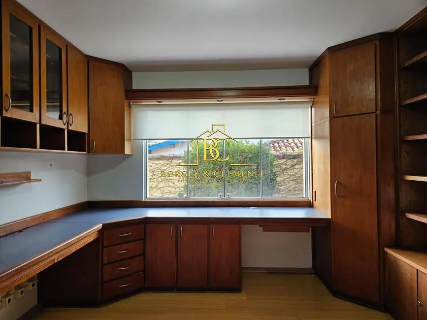 Foto 3 de Casa com 5 quartos à venda, 312m2 em Centro, Atibaia - SP