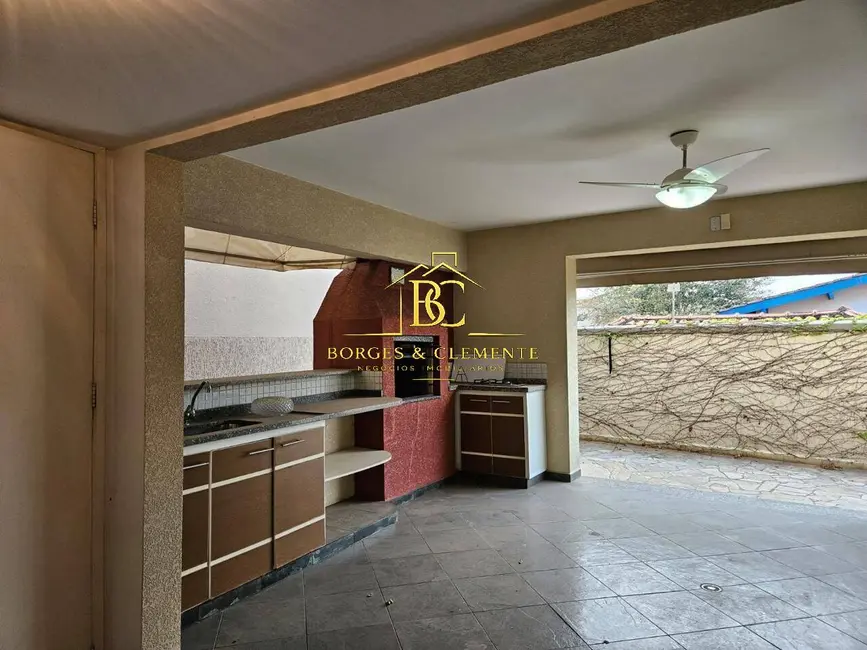 Foto 5 de Casa com 5 quartos à venda, 312m2 em Centro, Atibaia - SP