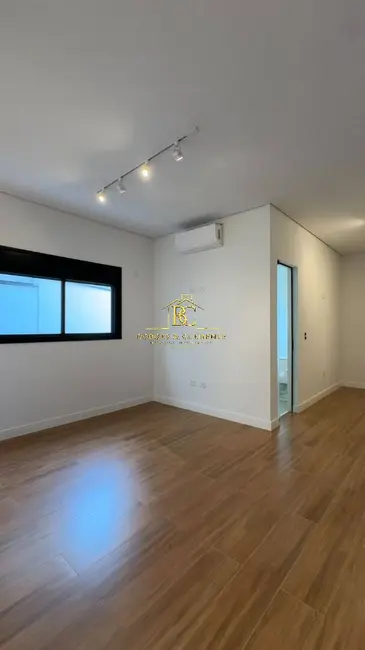 Foto 9 de Casa com 3 quartos à venda, 440m2 em Atibaia - SP