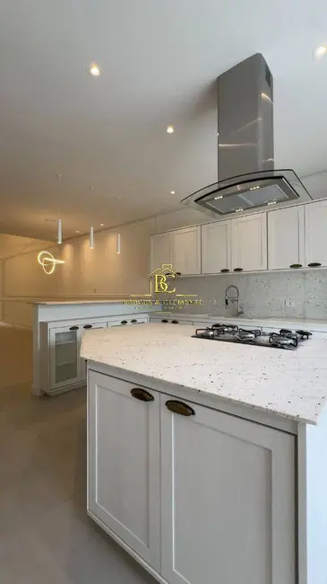 Foto 6 de Casa com 3 quartos à venda, 440m2 em Atibaia - SP