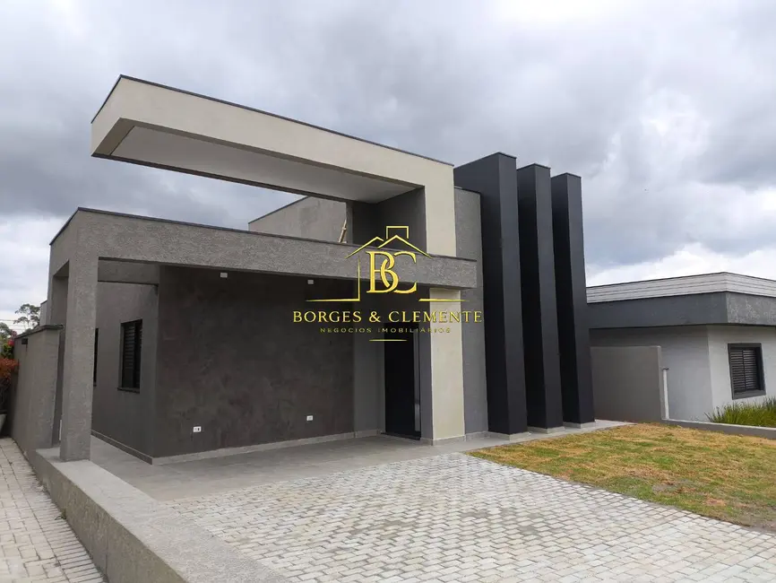 Casa com 3 quartos à venda, 369m2 em Rio Abaixo, Atibaia - SP - imagem 1 Foto 1 de Casa com 3 quartos à venda, 369m2 em Rio Abaixo, Atibaia - SP