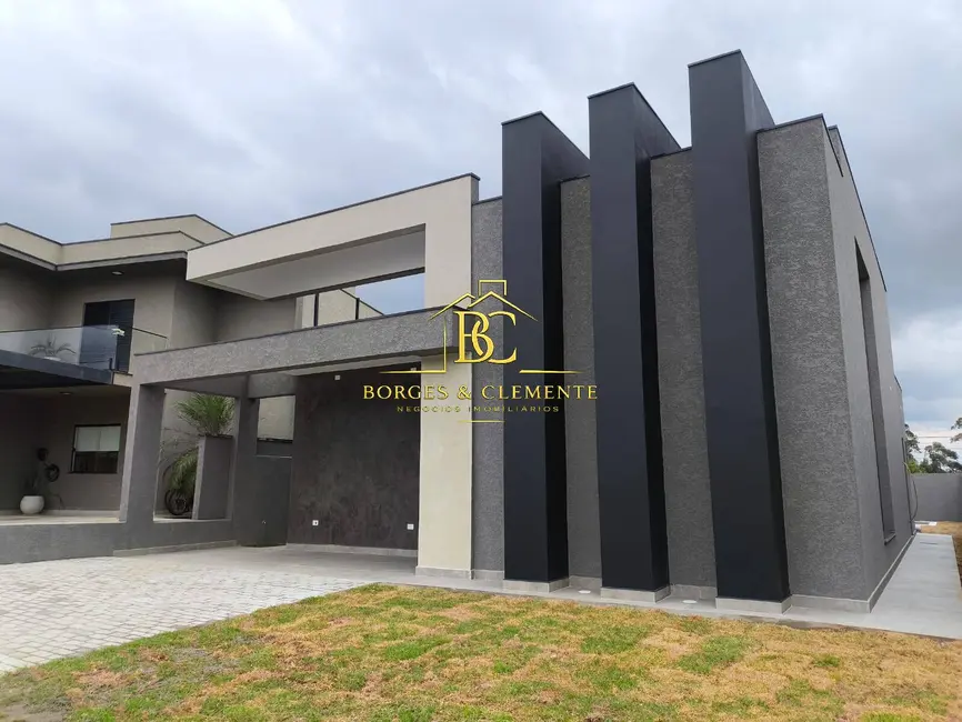 Casa com 3 quartos à venda, 369m2 em Rio Abaixo, Atibaia - SP - imagem 3 Foto 3 de Casa com 3 quartos à venda, 369m2 em Rio Abaixo, Atibaia - SP