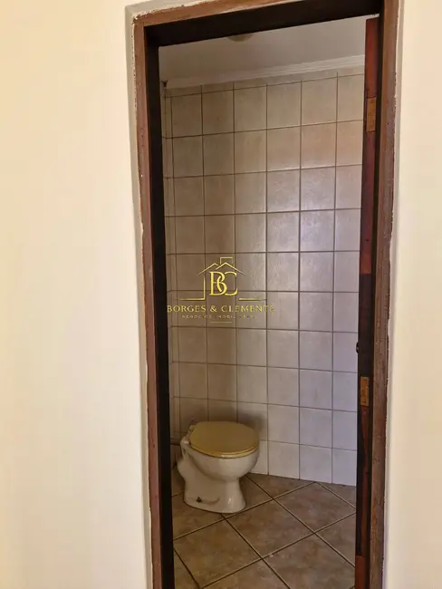 Foto 9 de Casa com 3 quartos à venda, 195m2 em Jardim Alvinópolis, Atibaia - SP