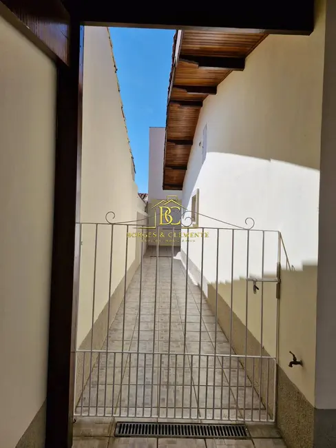 Foto 3 de Casa com 3 quartos à venda, 195m2 em Jardim Alvinópolis, Atibaia - SP