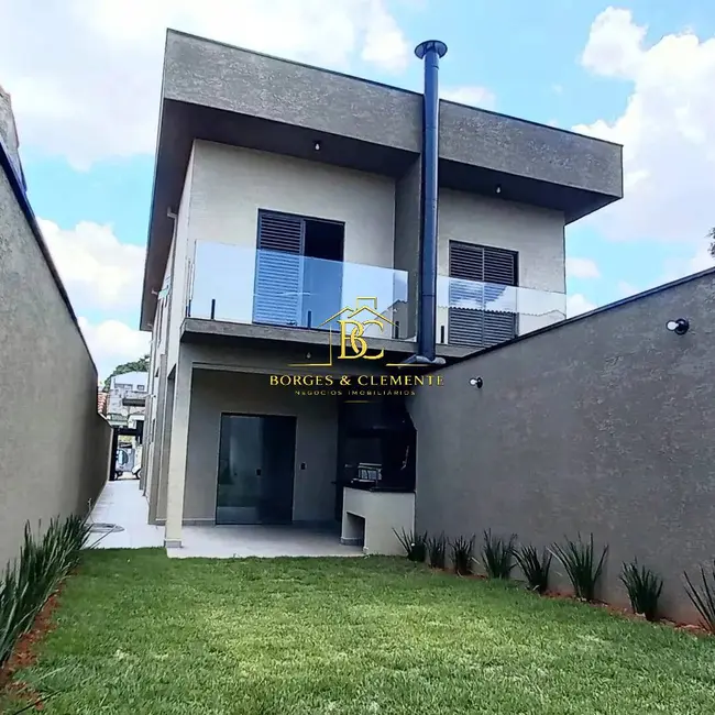 Casa com 3 quartos à venda, 122m2 em Centro, Atibaia - SP - imagem 1 Foto 1 de Casa com 3 quartos à venda, 122m2 em Centro, Atibaia - SP