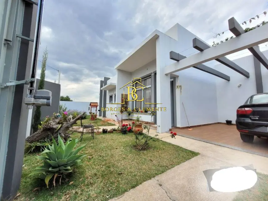 Foto 2 de Casa com 3 quartos à venda, 1000m2 em Jardim Estância Brasil, Atibaia - SP