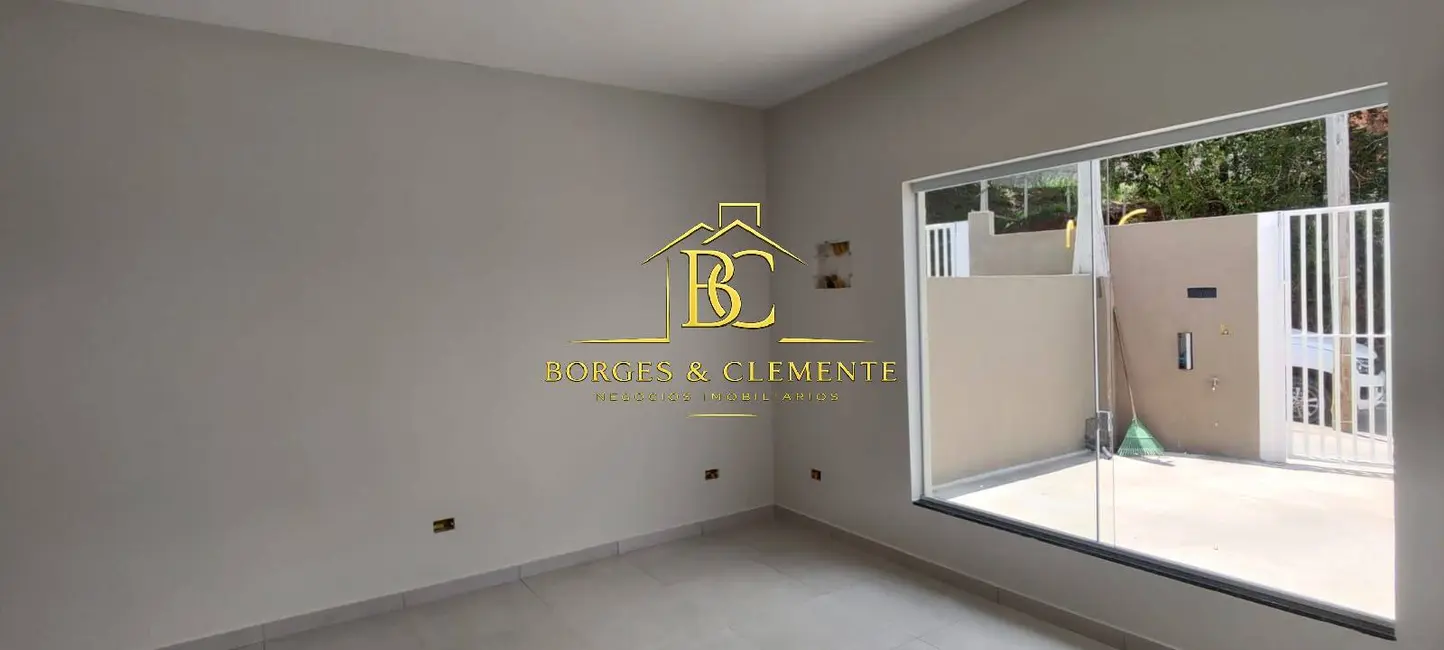 Foto 4 de Casa com 2 quartos à venda, 150m2 em Jardim Santo Antônio, Atibaia - SP