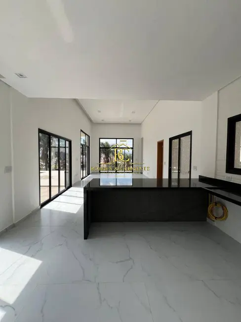 Casa com 3 quartos à venda, 216m2 em Jardim Bela Vista, Braganca Paulista - SP - imagem 3 Foto 3 de Casa com 3 quartos à venda, 216m2 em Jardim Bela Vista, Braganca Paulista - SP