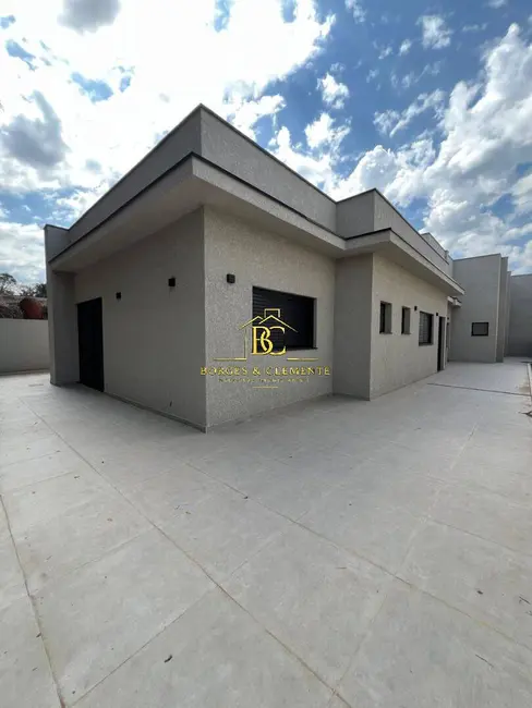 Casa com 3 quartos à venda, 216m2 em Jardim Bela Vista, Braganca Paulista - SP - imagem 2 Foto 2 de Casa com 3 quartos à venda, 216m2 em Jardim Bela Vista, Braganca Paulista - SP