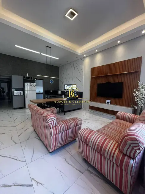 Foto 1 de Casa com 3 quartos à venda, 122m2 em Jardim dos Pinheiros, Atibaia - SP