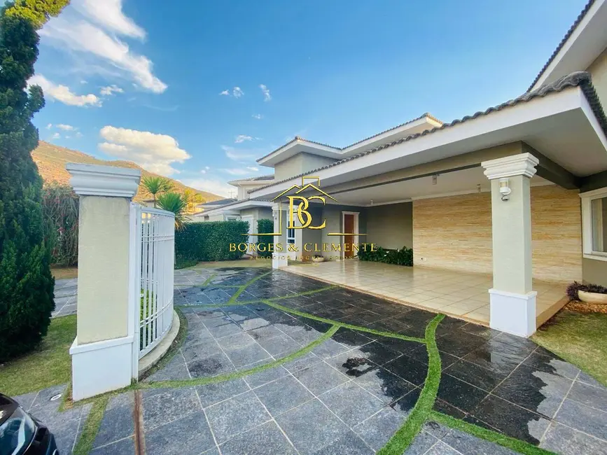 Casa com 4 quartos à venda, 480m2 em Condomínio Flamboyant-B, Atibaia - SP - imagem 3 Foto 3 de Casa com 4 quartos à venda, 480m2 em Condomínio Flamboyant-B, Atibaia - SP