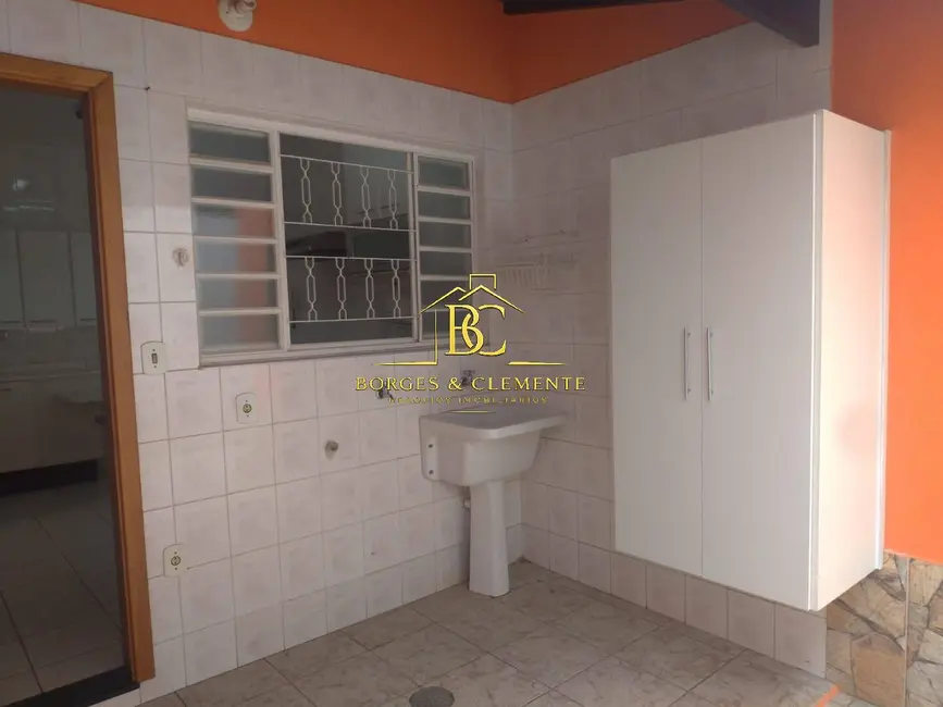 Foto 9 de Casa com 2 quartos à venda, 146m2 em Jardim do Lago, Atibaia - SP