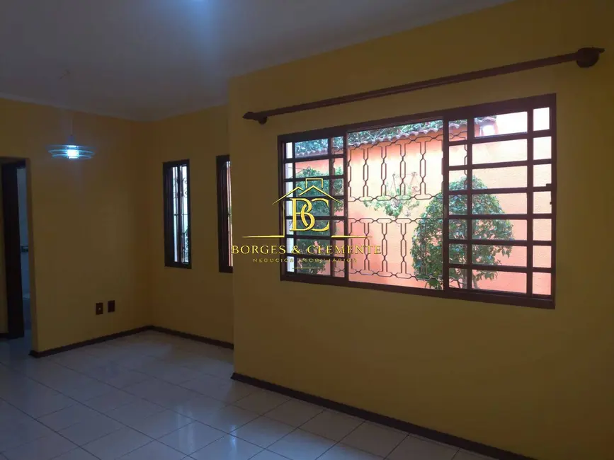 Foto 2 de Casa com 2 quartos à venda, 146m2 em Jardim do Lago, Atibaia - SP