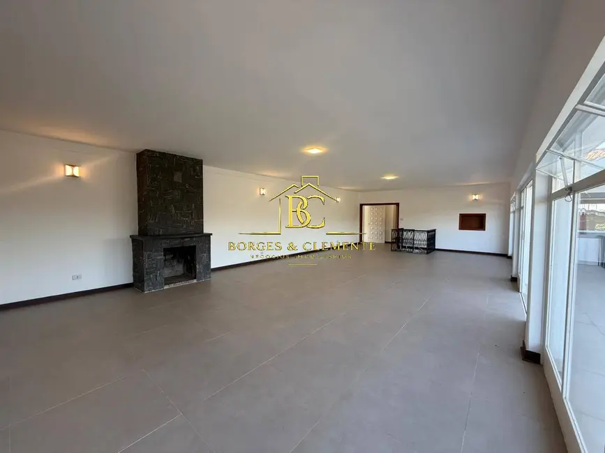Foto 3 de Casa com 5 quartos à venda, 2152m2 em Vila Santista, Atibaia - SP