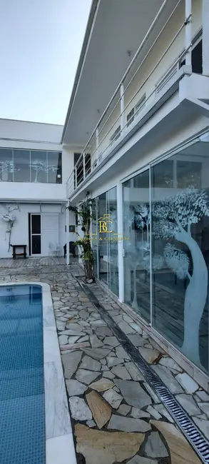 Foto 8 de Casa com 4 quartos à venda, 377m2 em Jardim Pacaembu, Atibaia - SP