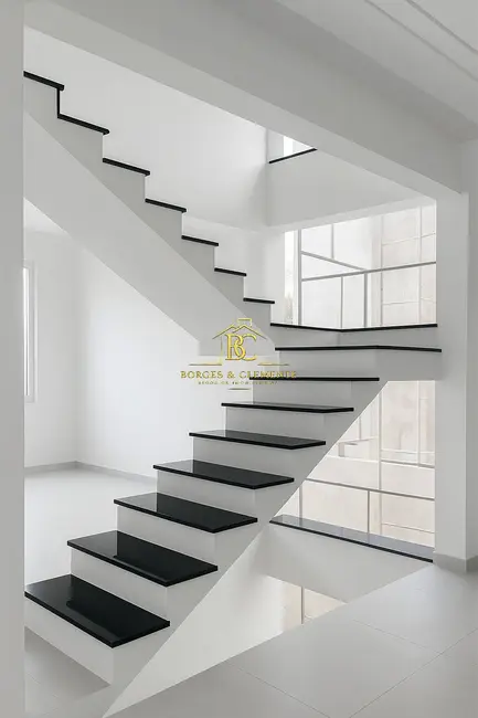 Casa com 5 quartos à venda, 184m2 em Parque Arco Iris, Atibaia - SP - imagem 2 Foto 2 de Casa com 5 quartos à venda, 184m2 em Parque Arco Iris, Atibaia - SP
