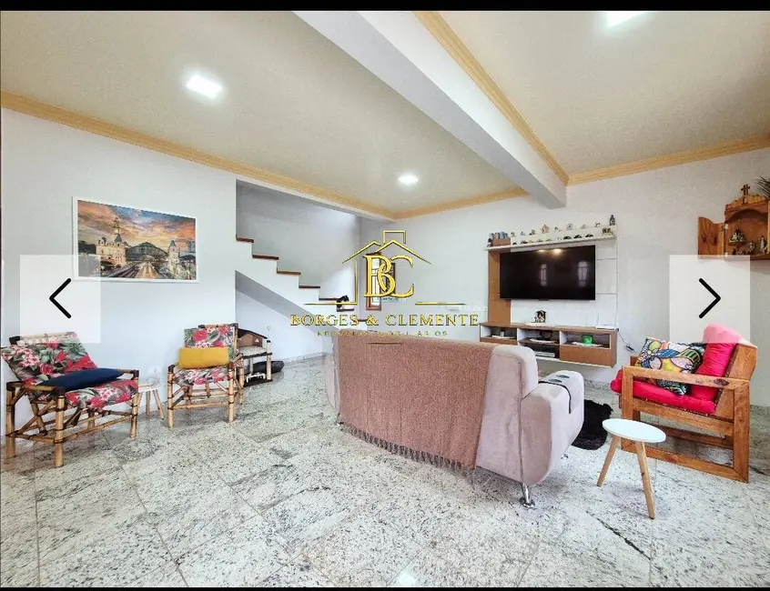 Foto 3 de Casa com 4 quartos à venda, 1000m2 em Portão, Atibaia - SP