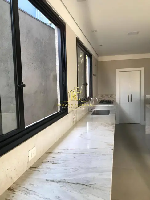 Casa com 3 quartos à venda, 354m2 em Jardim Paulista, Atibaia - SP - imagem 9 Foto 9 de Casa com 3 quartos à venda, 354m2 em Jardim Paulista, Atibaia - SP