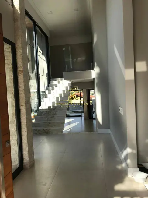 Casa com 3 quartos à venda, 354m2 em Jardim Paulista, Atibaia - SP - imagem 3 Foto 3 de Casa com 3 quartos à venda, 354m2 em Jardim Paulista, Atibaia - SP