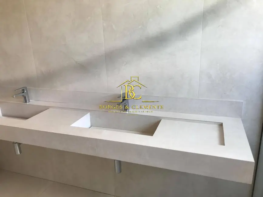 Casa com 3 quartos à venda, 354m2 em Jardim Paulista, Atibaia - SP - imagem 2 Foto 2 de Casa com 3 quartos à venda, 354m2 em Jardim Paulista, Atibaia - SP