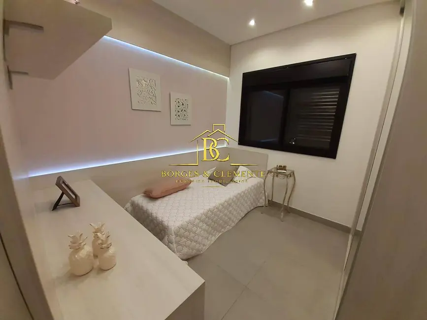 Foto 6 de Apartamento com 3 quartos à venda, 190m2 em Atibaia - SP