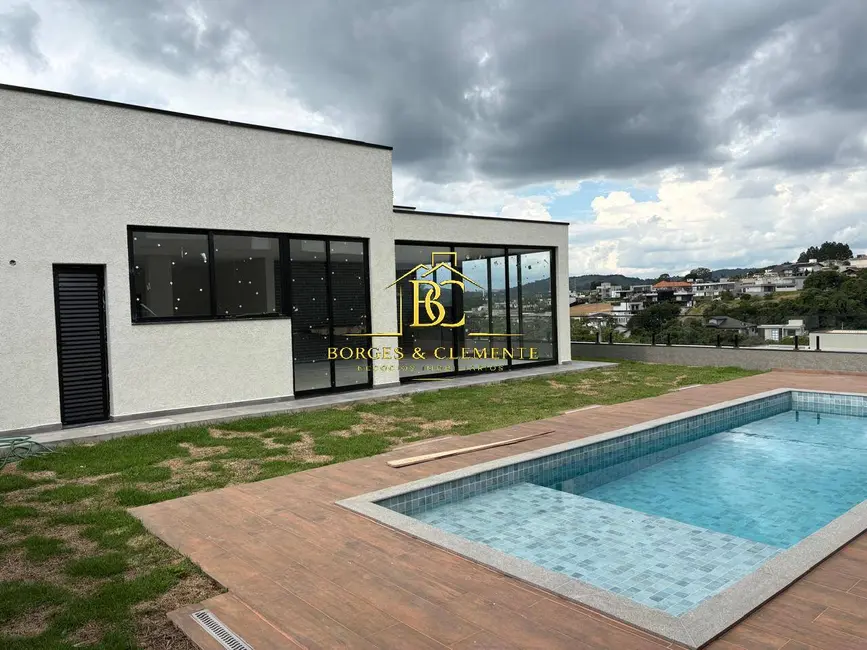 Casa com 3 quartos à venda, 274m2 em Usina, Atibaia - SP - imagem 4 Foto 4 de Casa com 3 quartos à venda, 274m2 em Usina, Atibaia - SP