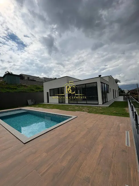 Casa com 3 quartos à venda, 274m2 em Usina, Atibaia - SP - imagem 9 Foto 9 de Casa com 3 quartos à venda, 274m2 em Usina, Atibaia - SP