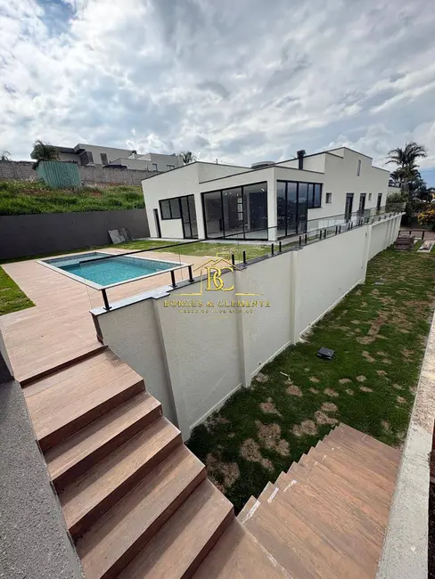 Casa com 3 quartos à venda, 274m2 em Usina, Atibaia - SP - imagem 7 Foto 7 de Casa com 3 quartos à venda, 274m2 em Usina, Atibaia - SP