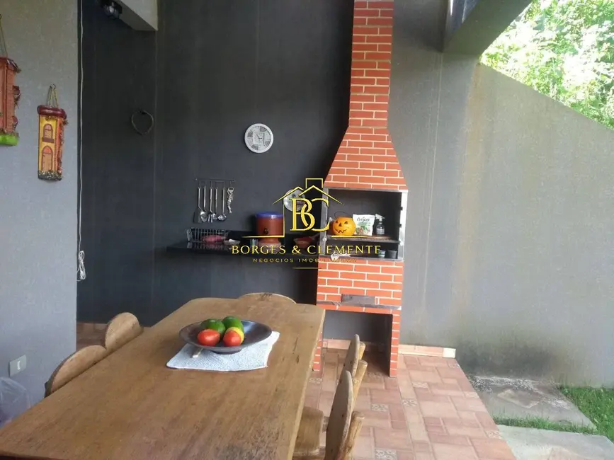 Foto 4 de Casa com 3 quartos à venda, 230m2 em Vila Petrópolis, Atibaia - SP