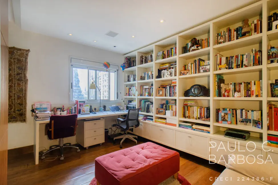 Foto 4 de Apartamento com 3 quartos à venda, 201m2 em Itaim Bibi, São Paulo - SP