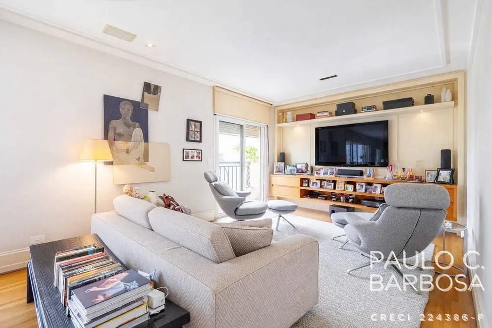Apartamento com 3 quartos à venda, 210m2 em Higienópolis, São Paulo - SP - imagem 2 Foto 2 de Apartamento com 3 quartos à venda, 210m2 em Higienópolis, São Paulo - SP