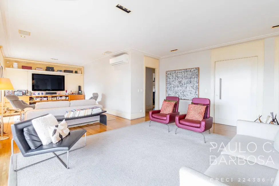Apartamento com 3 quartos à venda, 210m2 em Higienópolis, São Paulo - SP - imagem 4 Foto 4 de Apartamento com 3 quartos à venda, 210m2 em Higienópolis, São Paulo - SP