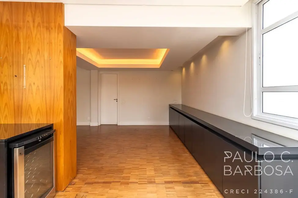 Foto 5 de Apartamento com 3 quartos à venda, 213m2 em Cerqueira César, São Paulo - SP