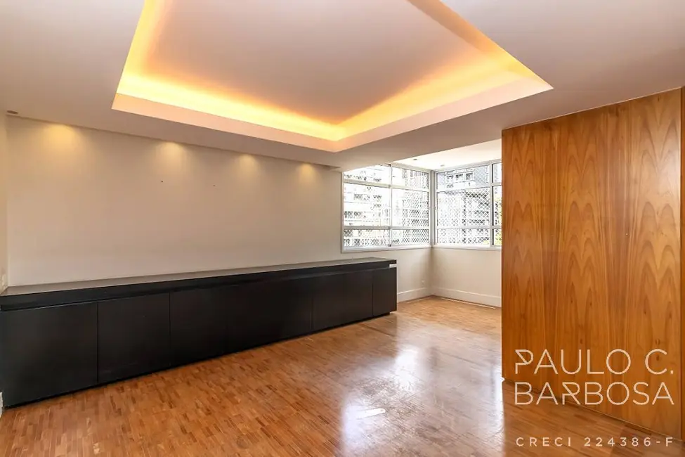 Foto 3 de Apartamento com 3 quartos à venda, 213m2 em Cerqueira César, São Paulo - SP