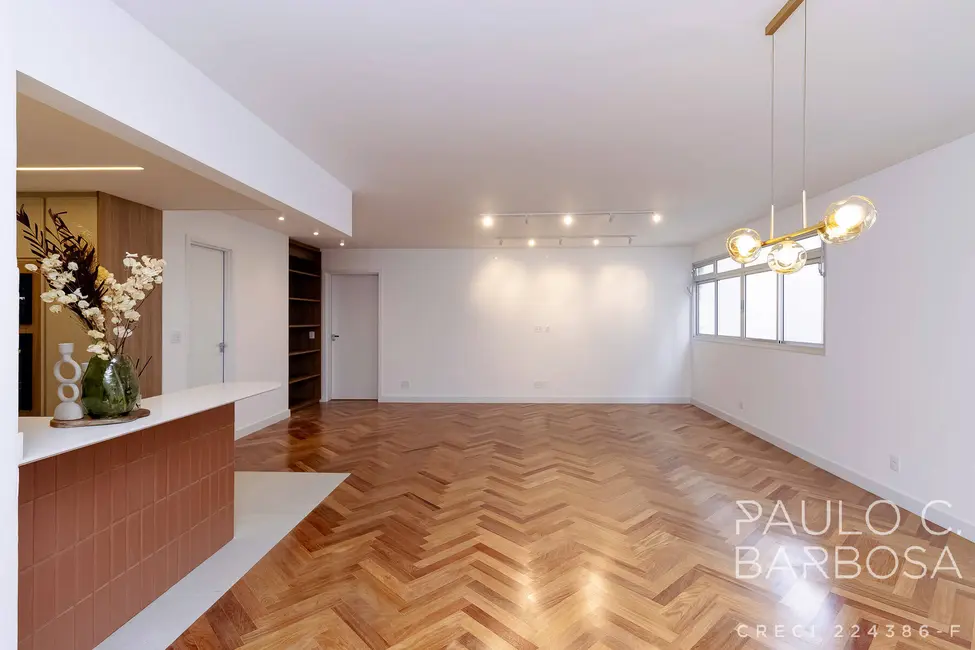 Foto 4 de Apartamento com 3 quartos à venda, 155m2 em Itaim Bibi, São Paulo - SP