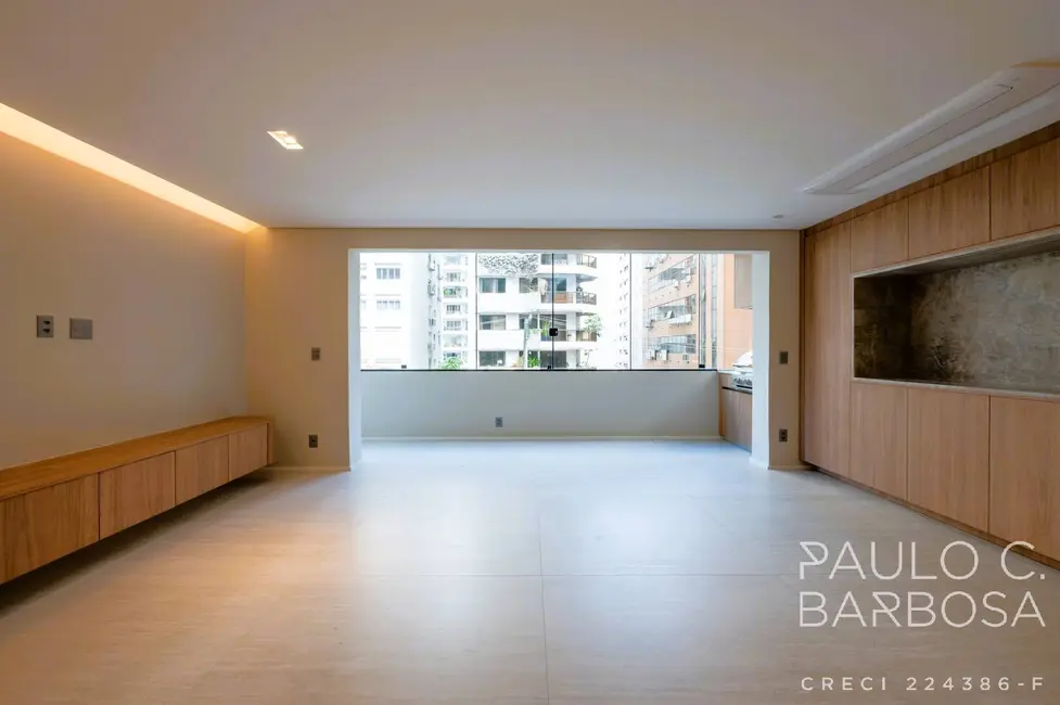 Foto 2 de Apartamento com 3 quartos à venda, 195m2 em Jardim Paulista, São Paulo - SP