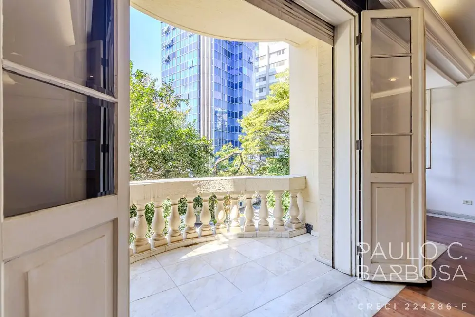 Apartamento com 2 quartos à venda, 229m2 em Higienópolis, São Paulo - SP - imagem 3 Foto 3 de Apartamento com 2 quartos à venda, 229m2 em Higienópolis, São Paulo - SP