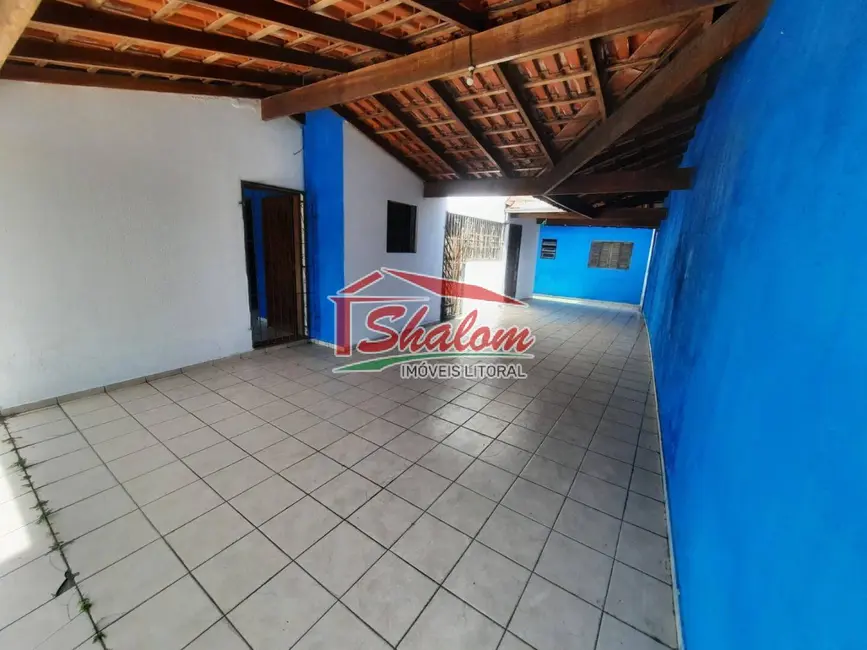 Foto 2 de Casa com 5 quartos à venda e para alugar, 233m2 em Centro, Caraguatatuba - SP