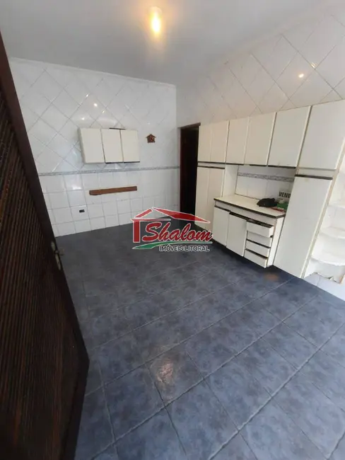 Foto 6 de Casa com 5 quartos à venda e para alugar, 233m2 em Centro, Caraguatatuba - SP