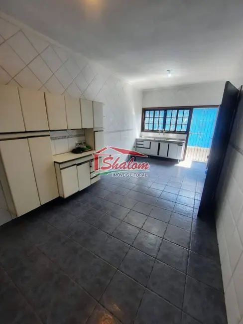 Foto 5 de Casa com 5 quartos à venda e para alugar, 233m2 em Centro, Caraguatatuba - SP