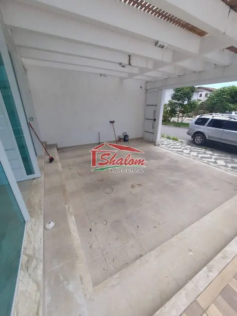 Foto 2 de Sobrado com 3 quartos à venda, 200m2 em Indaiá, Caraguatatuba - SP