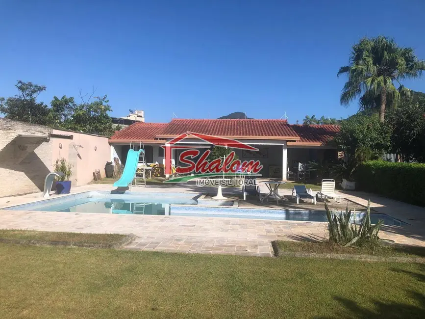 Foto 3 de Sobrado com 8 quartos à venda, 600m2 em Sumaré, Caraguatatuba - SP